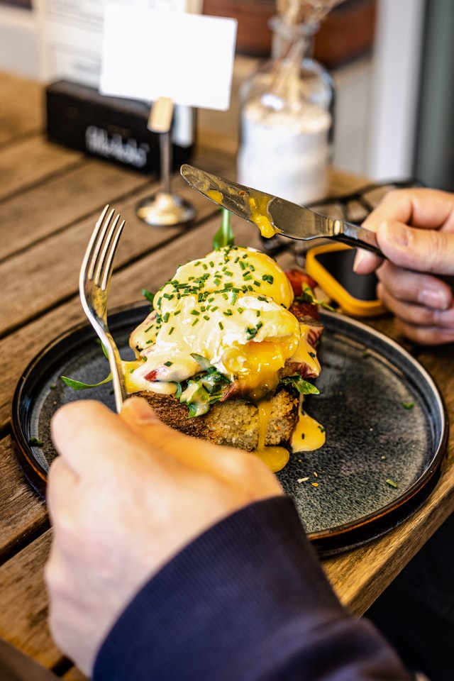 一人暮らしの外食頻度はどれくらい？外食を節約できる方法とは！？